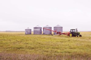 grain-bins-on-the-badlands-1